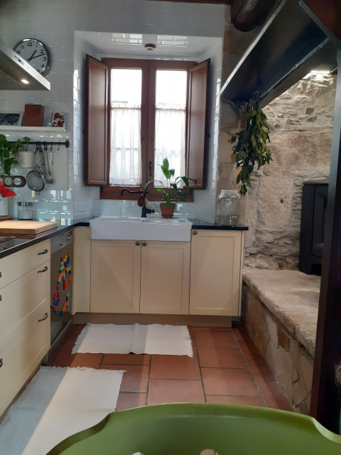 Carrio rustic-kitchen
