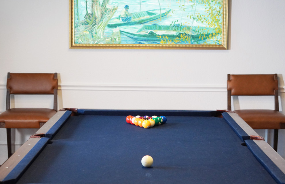 Eight Ball Lounge