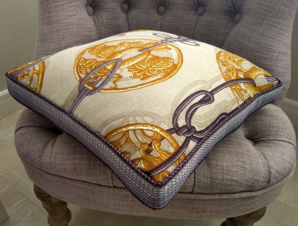 Подушки и комплекты подушек: различные модели