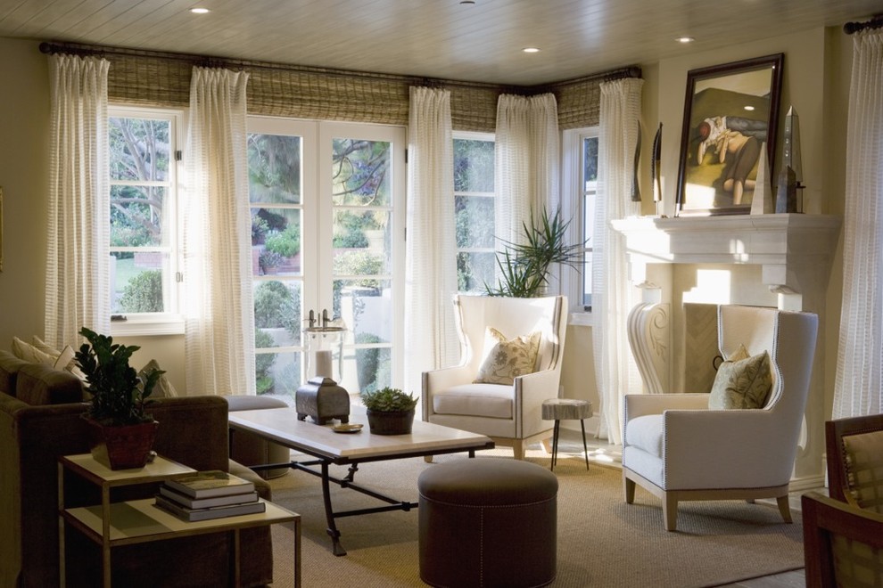 Design ideas for a traditional living room in Orange County with beige walls.