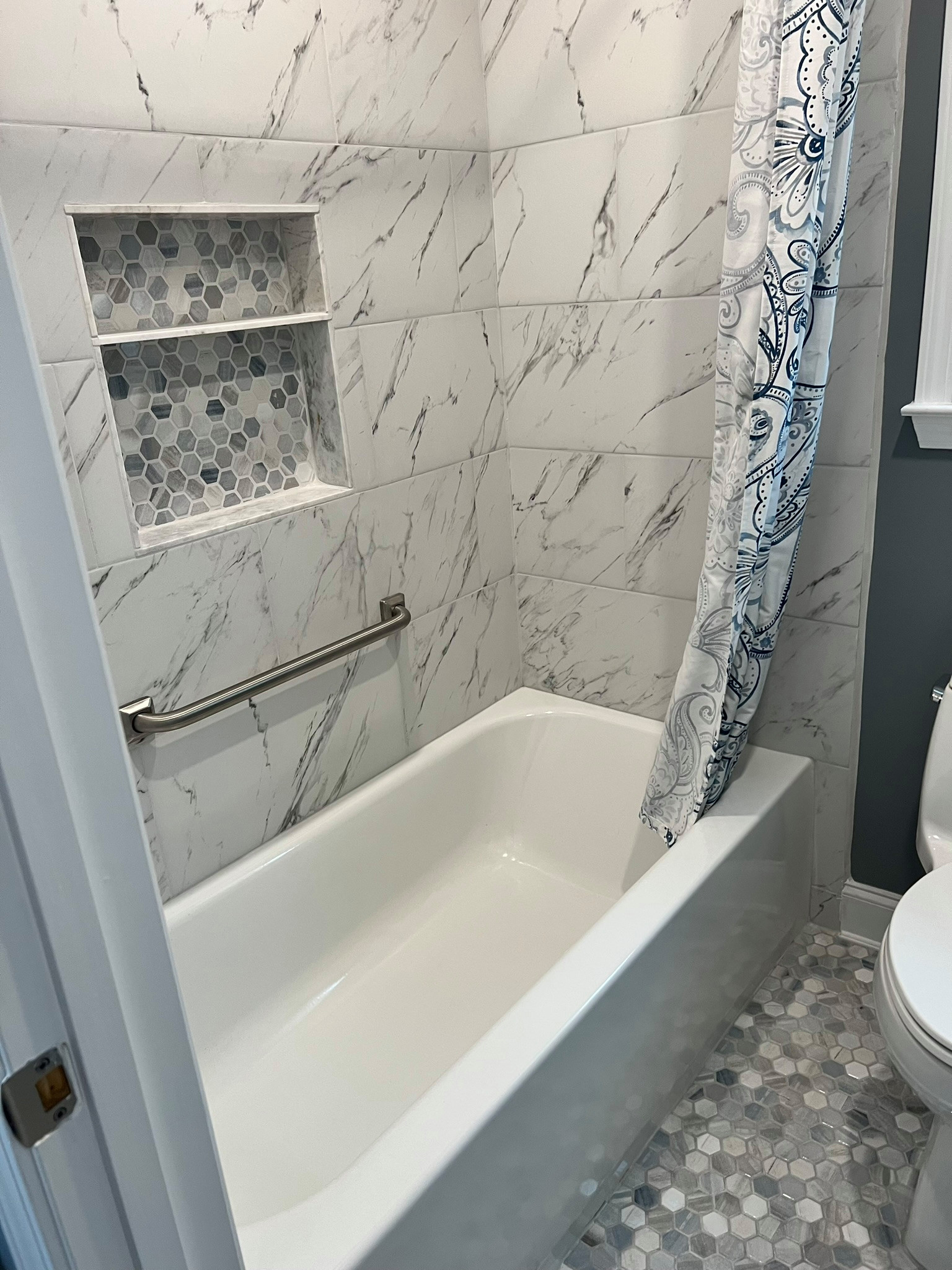 Cumming Guest Bath 2