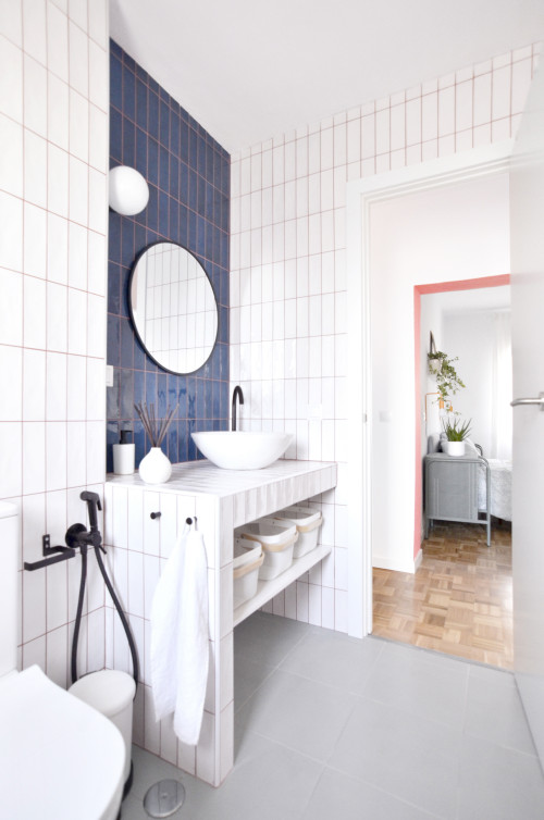 Two-Tone Small Bathroom Backsplash with Gray Flooring