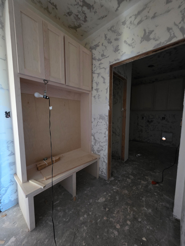 Mudroom off garage & laundry
