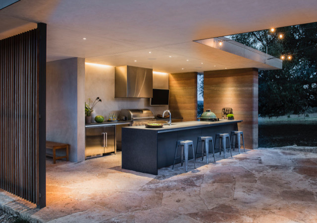 Mountain style home design photo in Austin