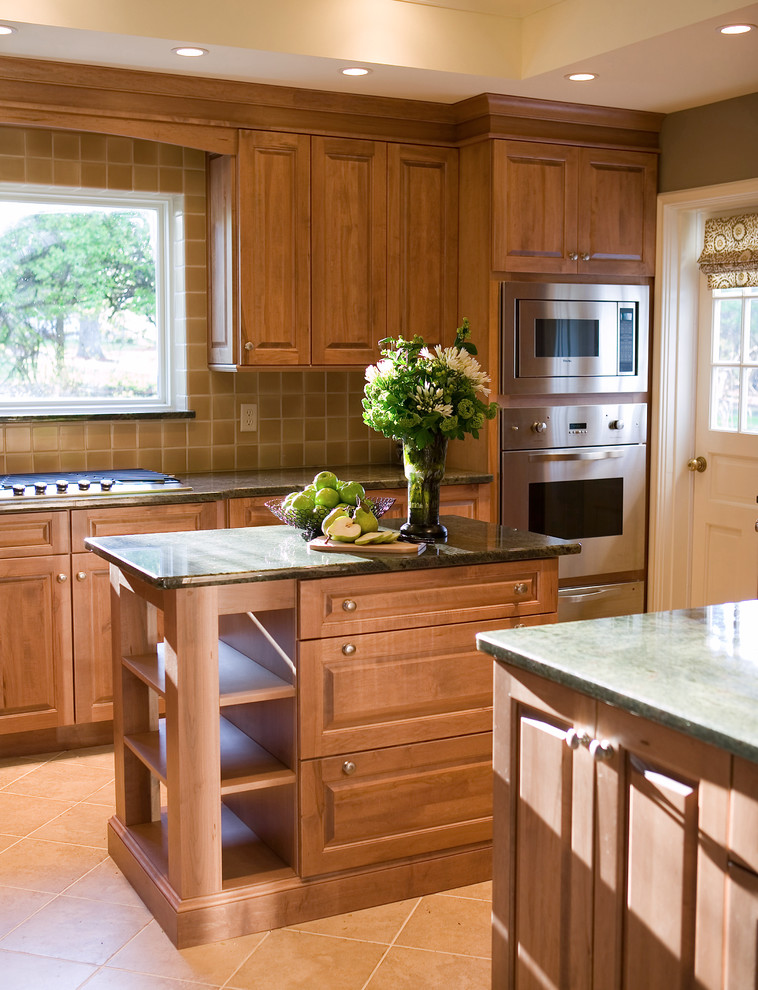 Example of a transitional kitchen design in Cincinnati
