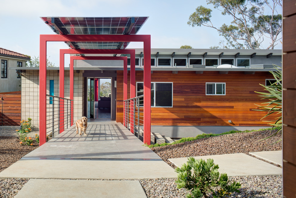 This is an example of a contemporary entryway in San Diego.