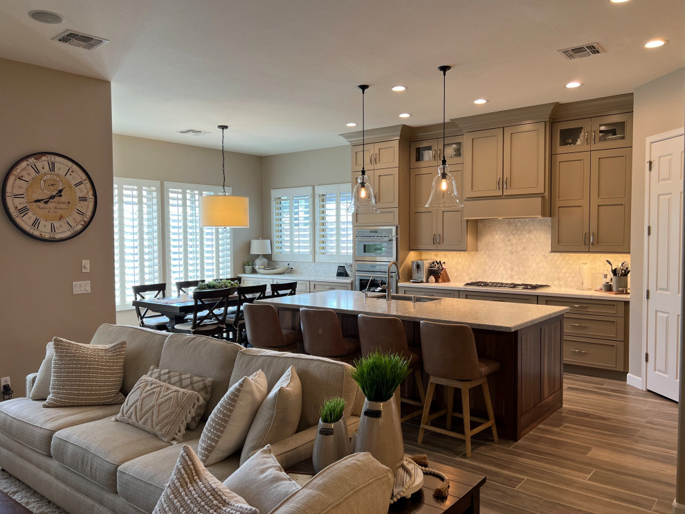 Inspiration for a transitional home design remodel in Phoenix