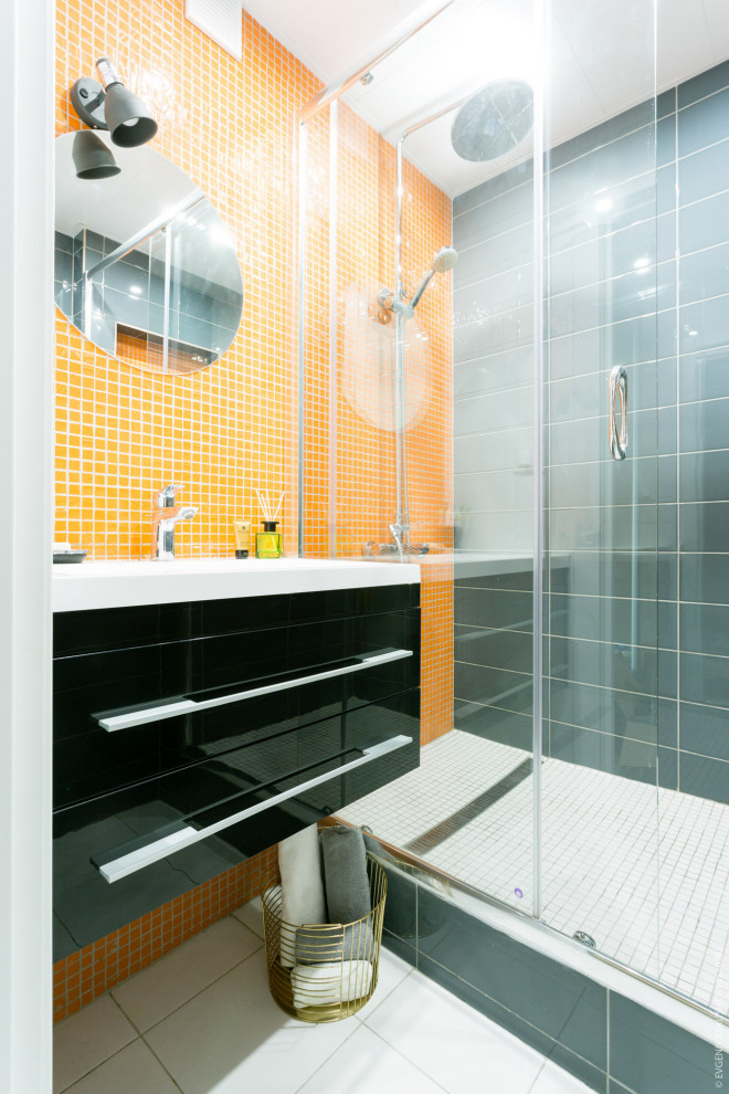 Multicolored apartment in Zhulebino, Moscow