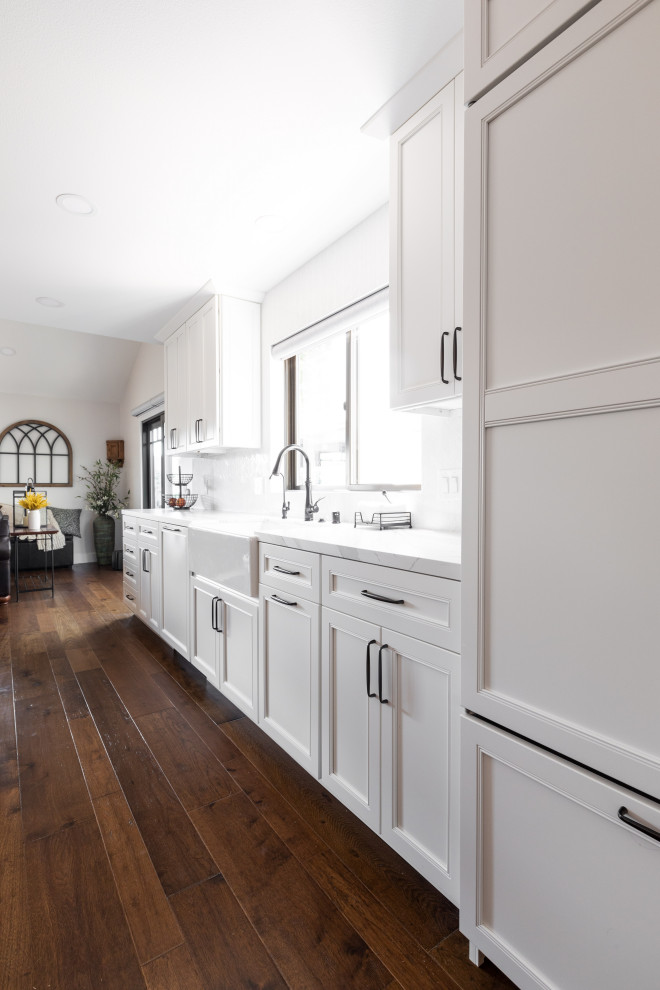 Transitional home design photo in Orange County