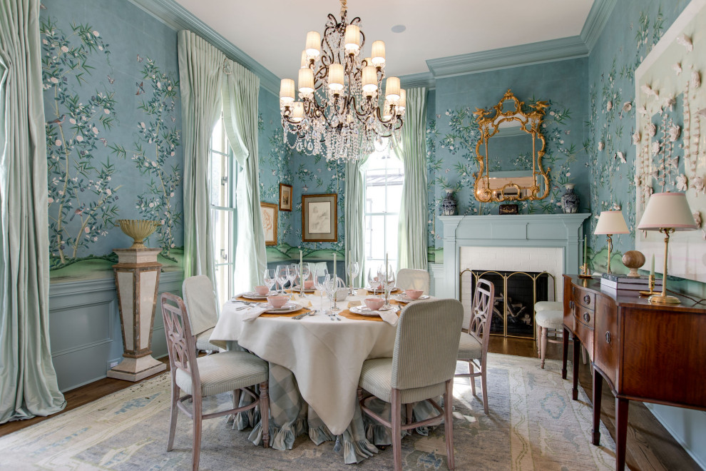 This is an example of a traditional dining room in Nashville.