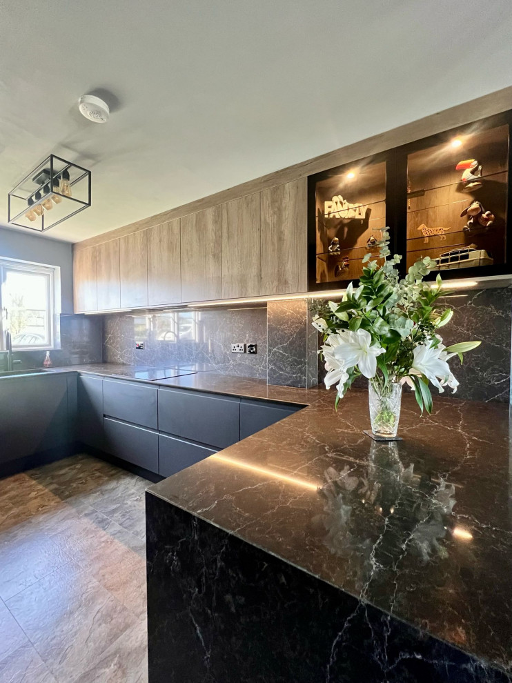 The Hinckley Kitchen - Volpi True Handleless - RRP £30,500 - Luxe Price £25,000