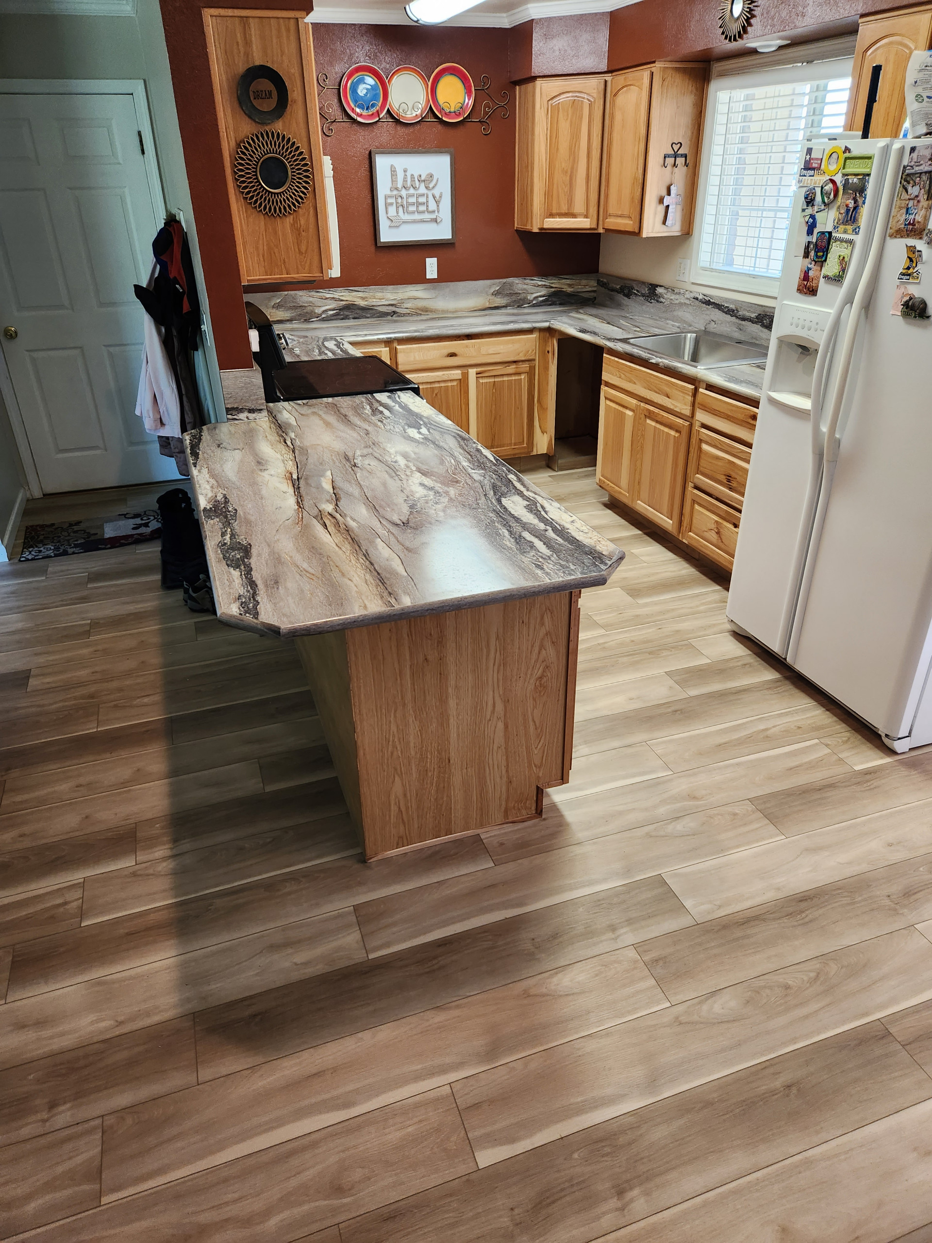 Solid Surface Countertops with All Wood Cabinets