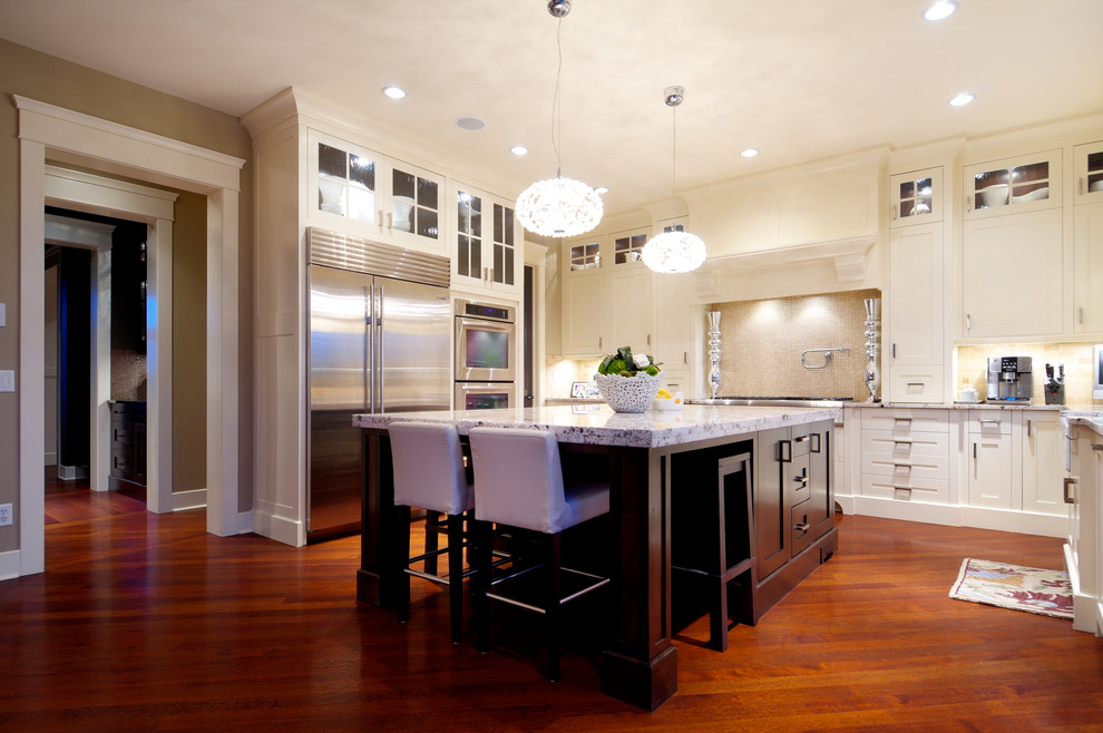 Inspiration for a transitional kitchen remodel in Calgary