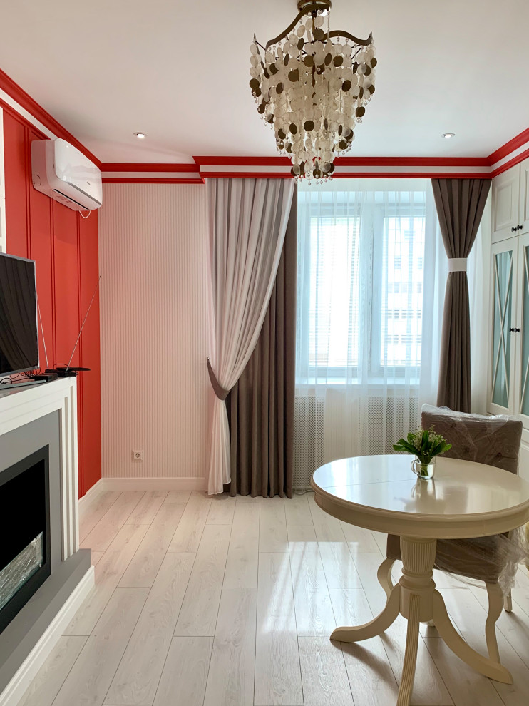 Шторы в яркой гостиной