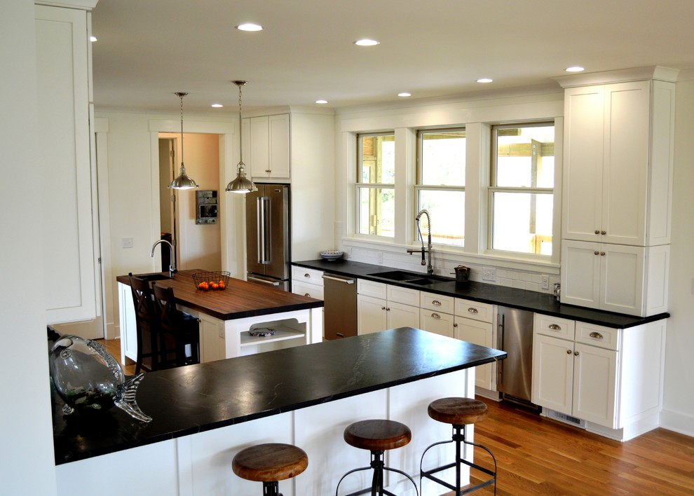 Crisp Modern Cottage