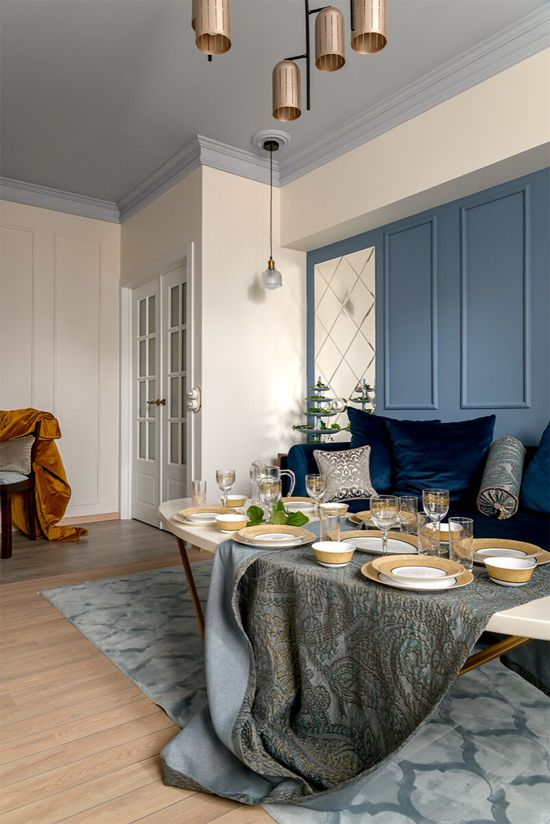 Стол-трансформер для передачи "Идеальный ремонт на 1-ом канале"