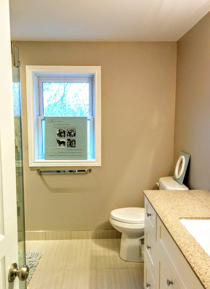 Home design - transitional home design idea in Toronto