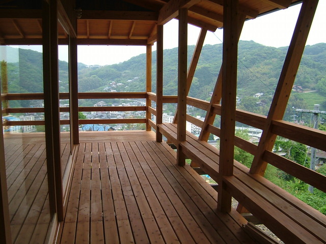天空の家 asiatisk-terrasse