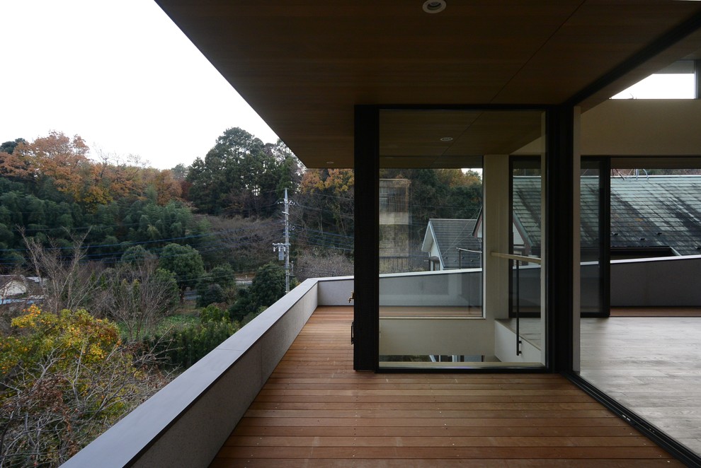 Contemporary home design in Yokohama.