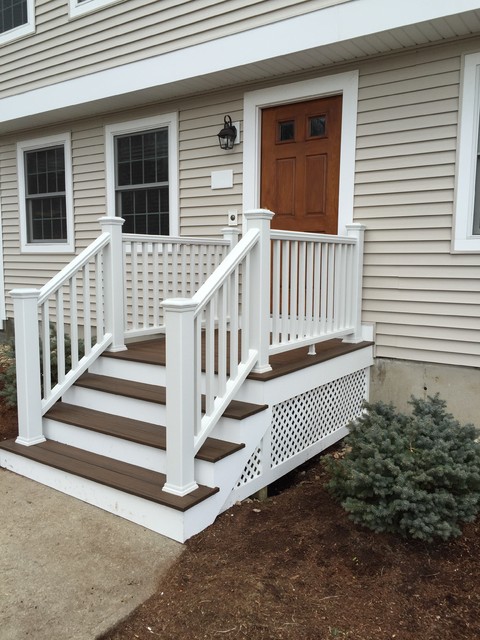 Contour Building Trex Front Stairs - Traditional 