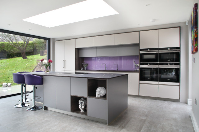 Stunning Sch&uuml;ller Open Plan Kitchen trendy-koekken