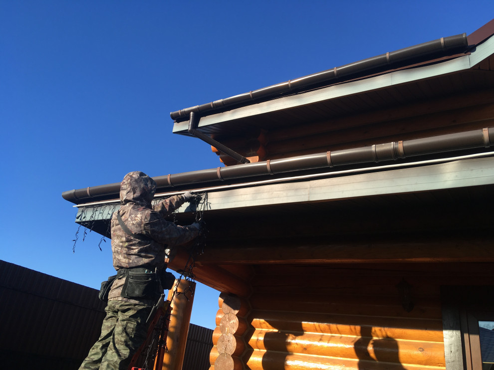 Новогоднее освещение загородного дома