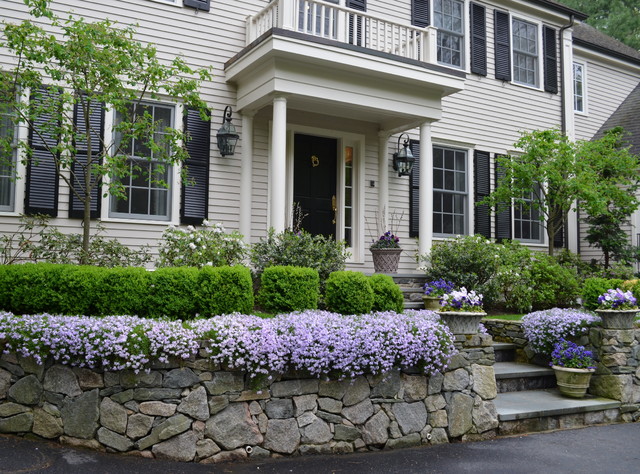 Quintessential New England Colonial - Traditional ...