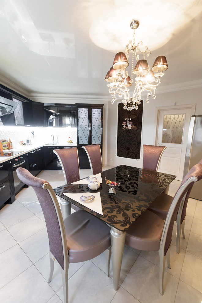 Черное и цветное