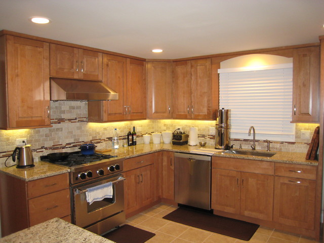 Maple Kitchen Cabinets | Traditional Cabinetry ...