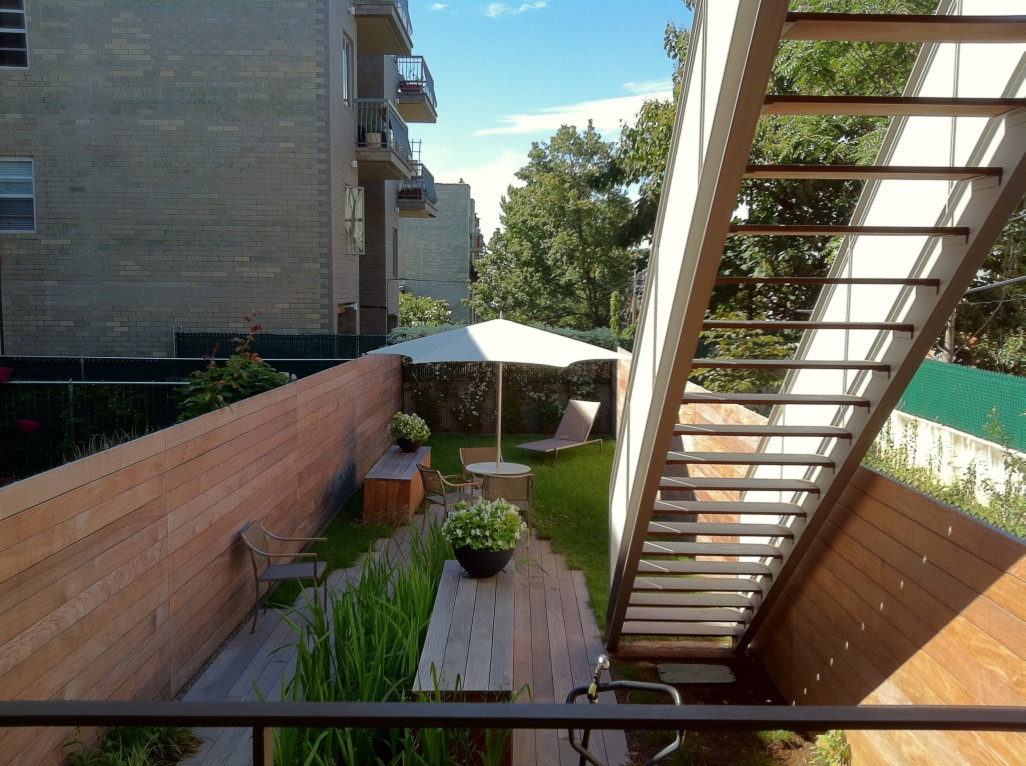 Narrow Townhouse Garden