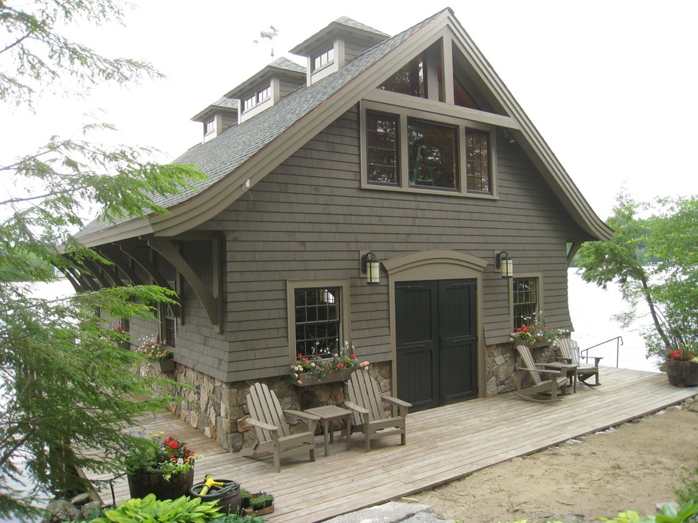 Mid-sized traditional detached boathouse in Boston.