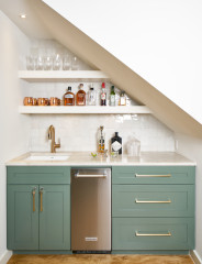 25 Home Bars Stashed Under the Stairs