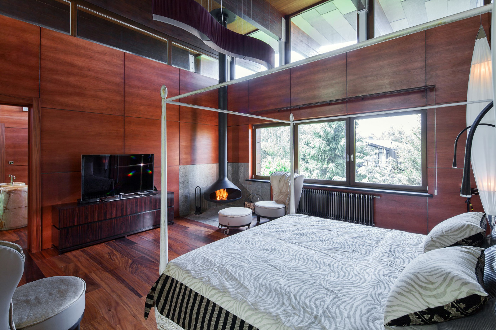 Прозрачный дом на Новорижском шоссе