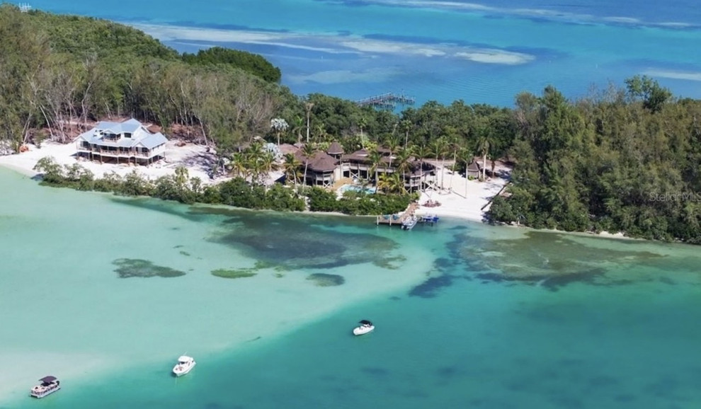 MOKU - Tropical Island House