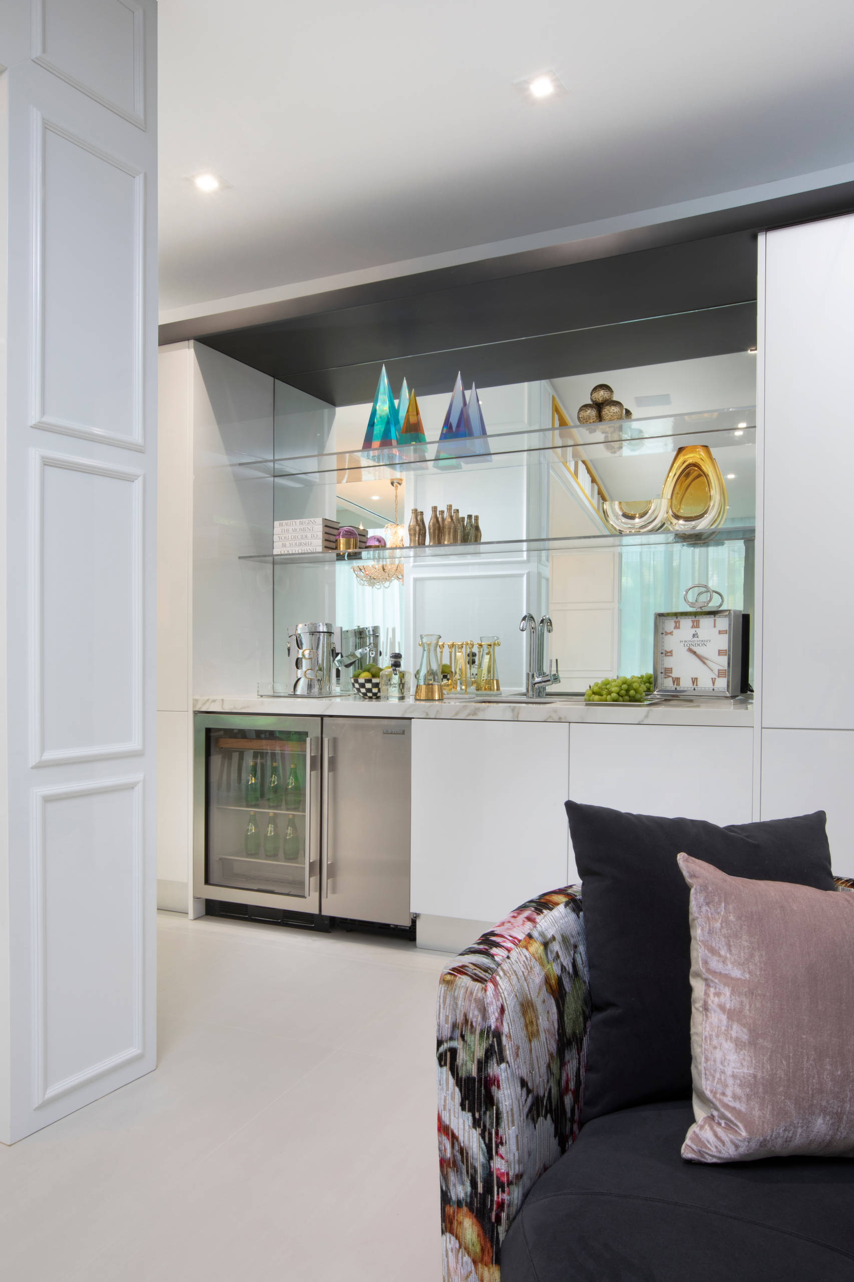 Houzz Tour: Whimsical Home Inspired by Alice in Wonderland