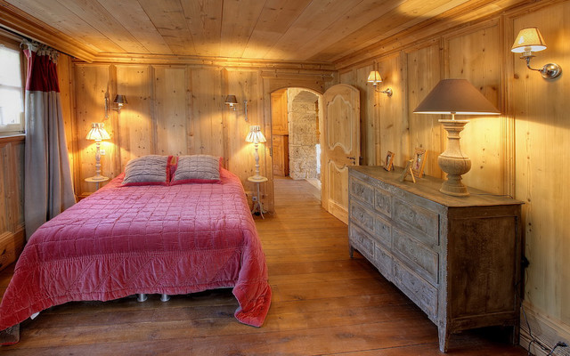 MANOIR AGED american-traditional-bedroom