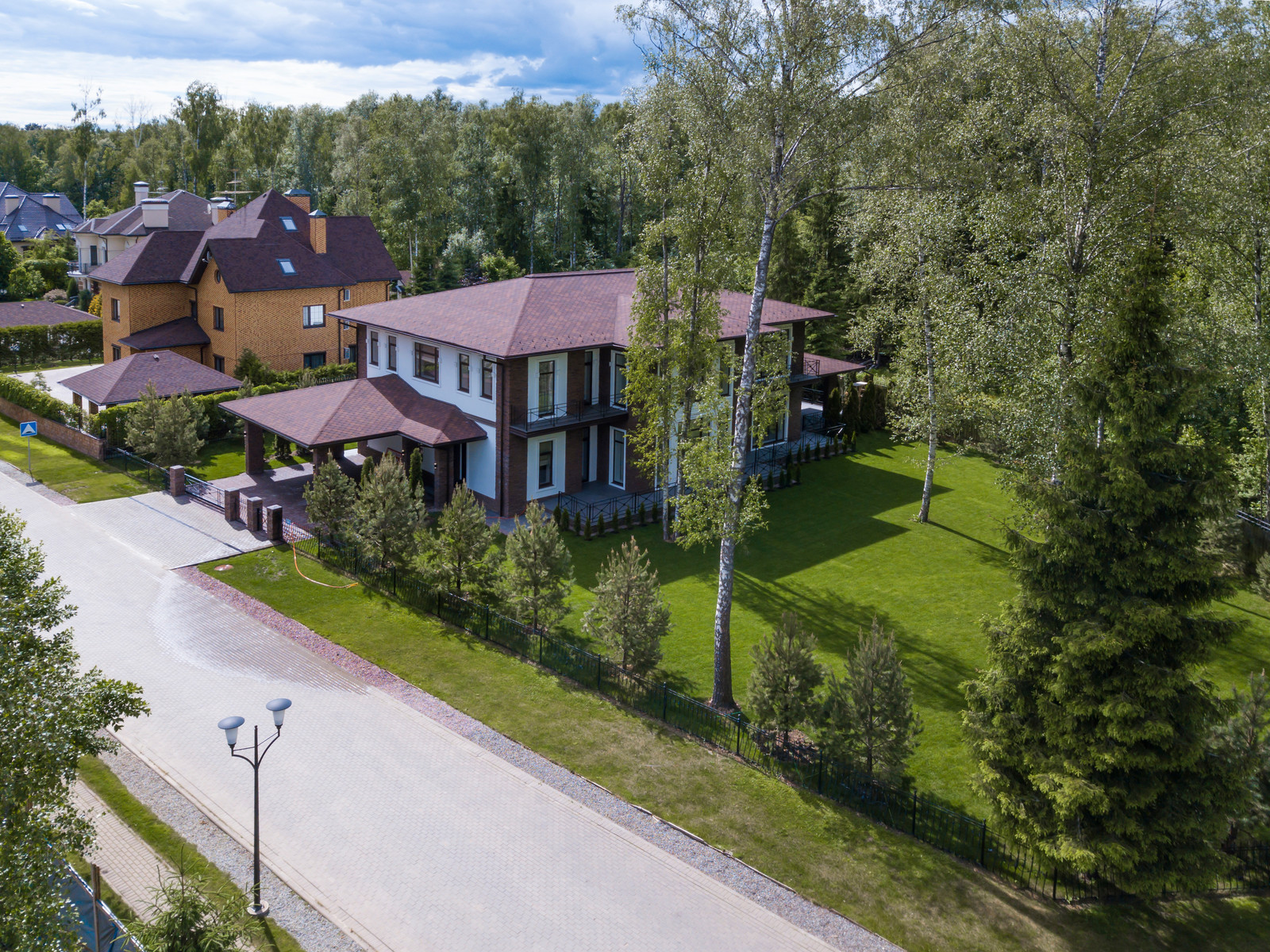 Дом в современном стиле