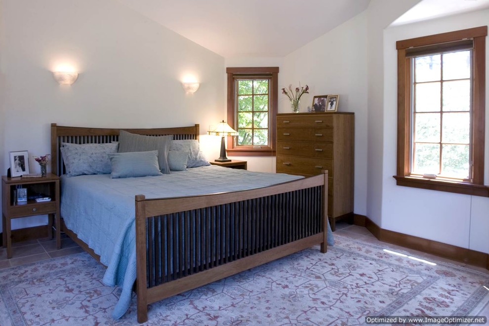 Design ideas for a traditional bedroom in San Francisco.