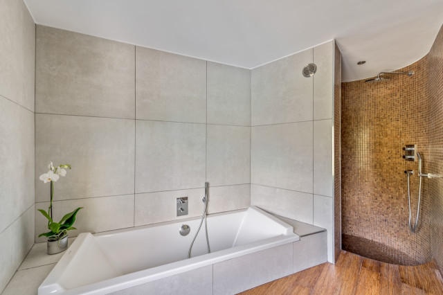 Demeure d'exception dans les Monts d'Or modern-badezimmer
