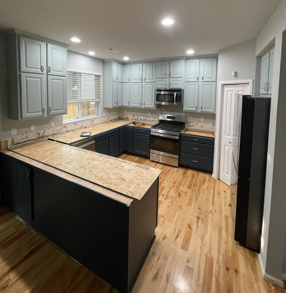 Two-Tone Kitchen Cabinet Reface in Navy & Light Gray