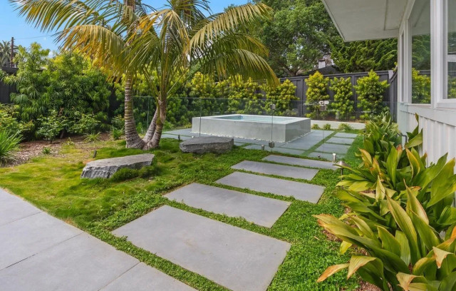 Crest - Encinitas, CA garden