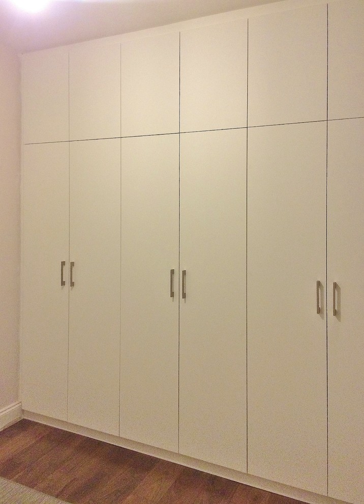 Contemporary Style Fitted White Wardrobe