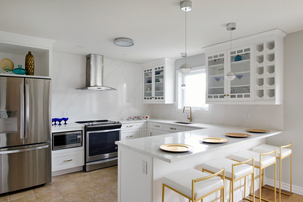 Inspiration for a transitional kitchen remodel in Toronto