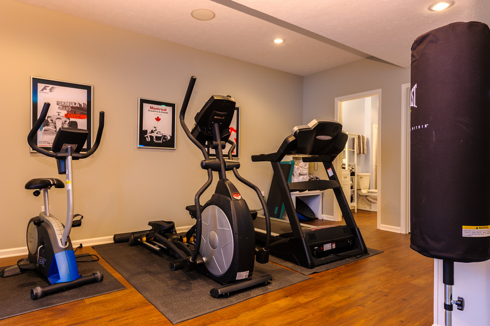 Photo of a home gym in Los Angeles.