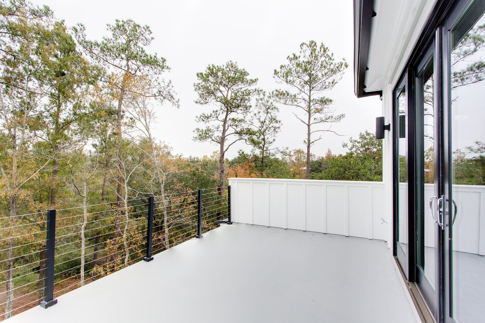 Photo of a contemporary verandah in Charleston.