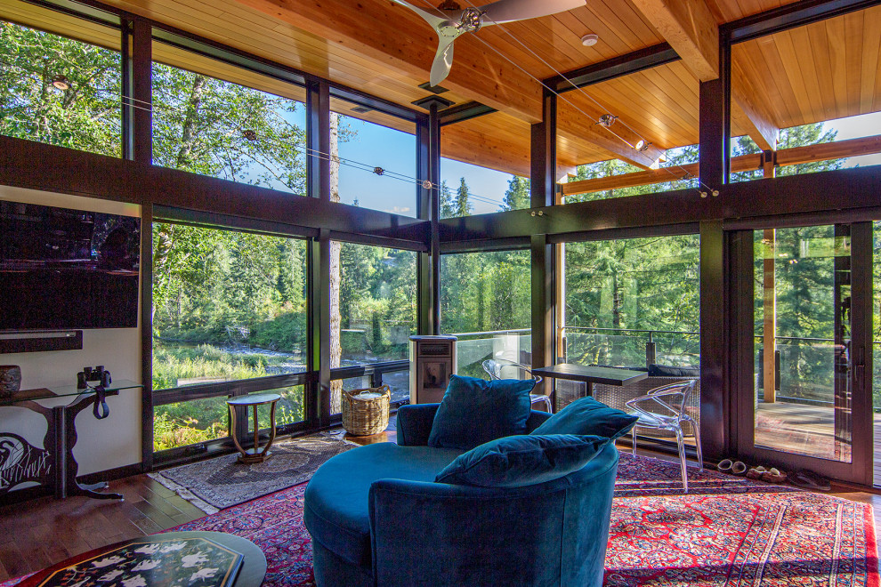 Kalama River Treehouse