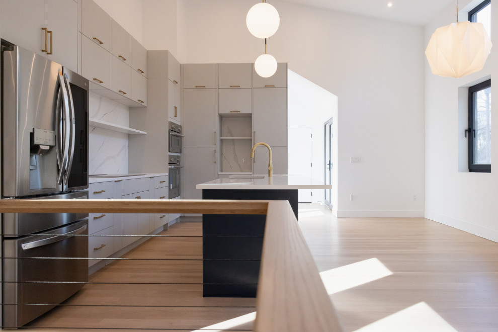 Western Project: Modern European Elegance with Vaulted Ceilings