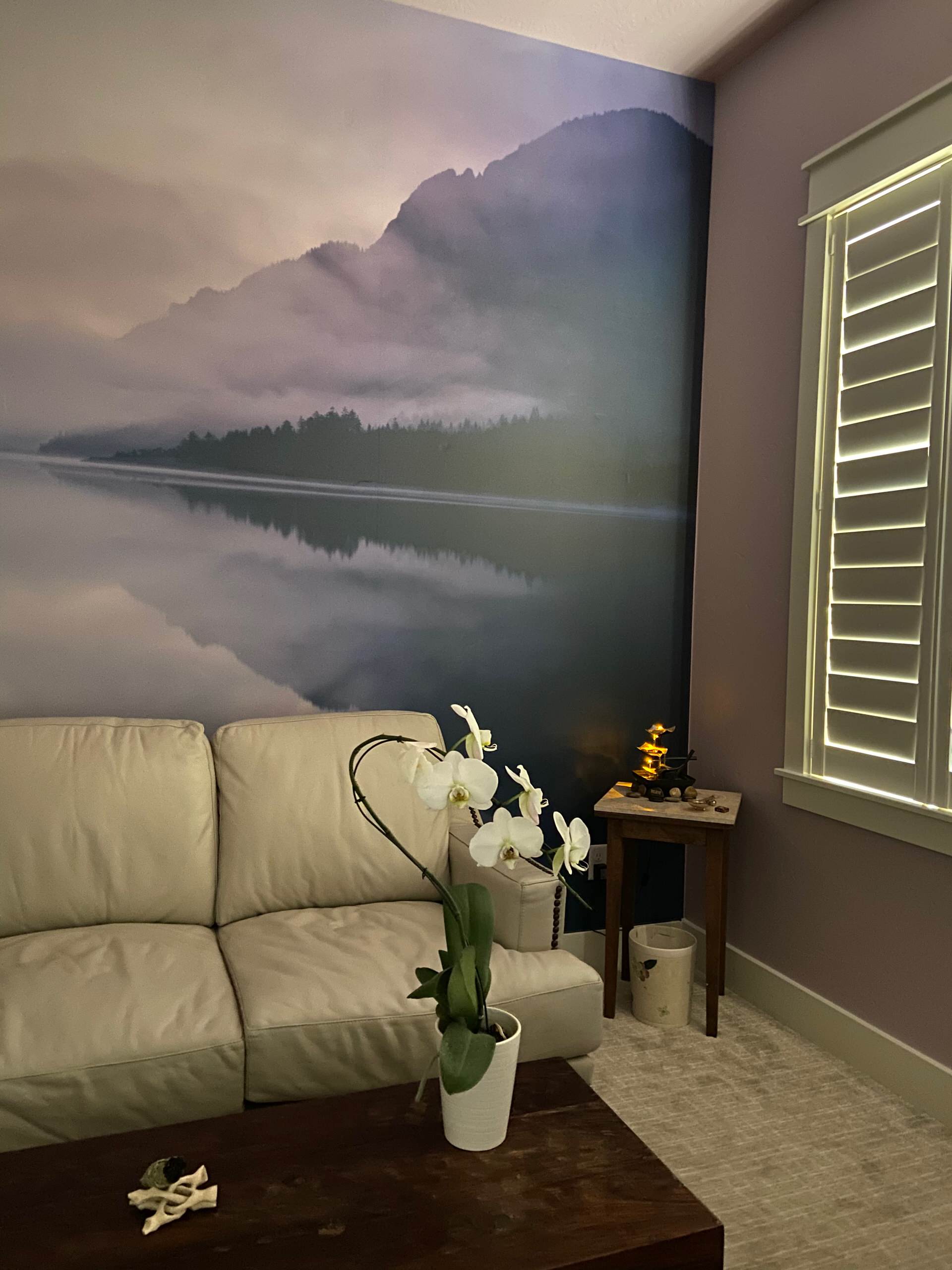 75 Home Studio with Purple Walls Ideas You'll Love - January, 2024