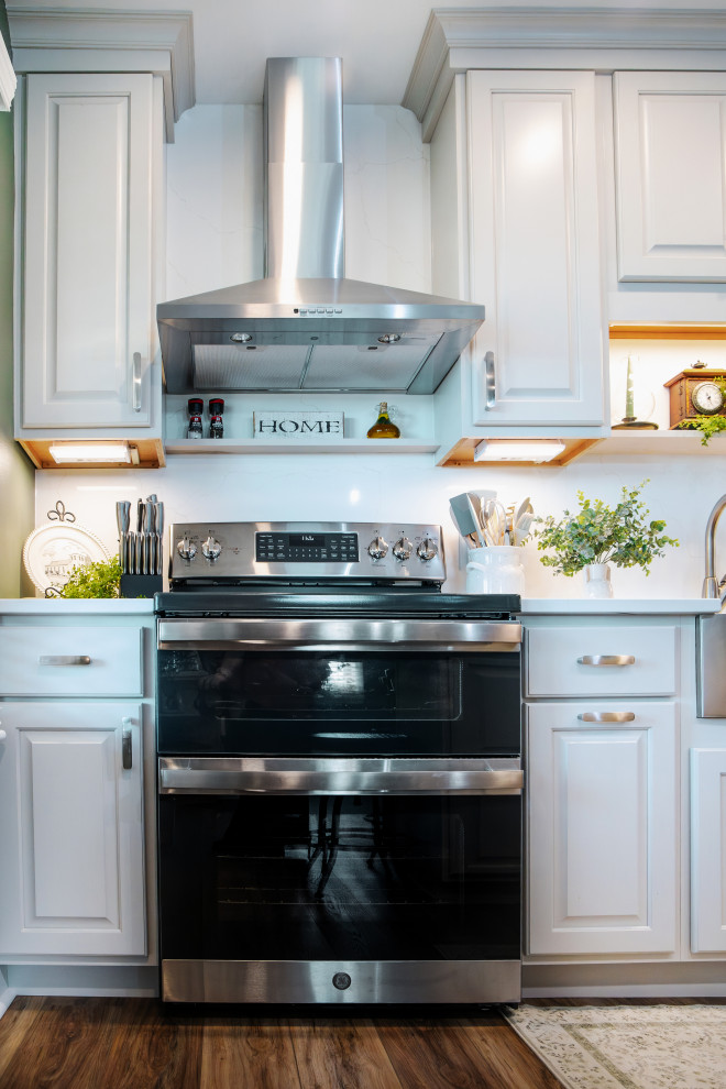 Farmhouse Style Kitchen