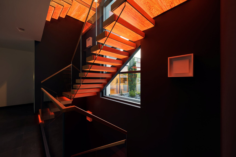 Консольная лестница с инновационной встроенной подсветкой